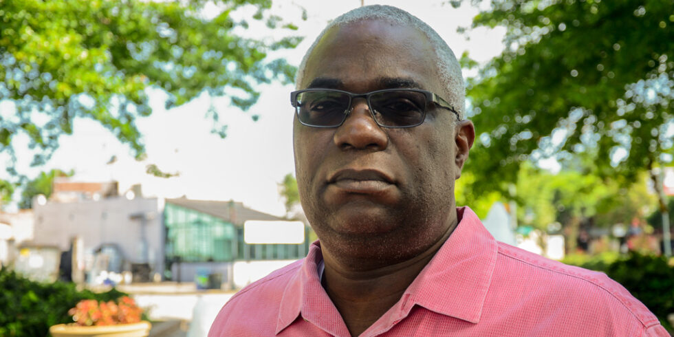 Conversation leadership via social media [Derek Walker] Lead the